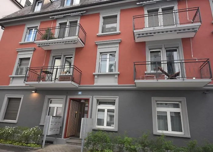 Cozy Near Main Station - Color 2