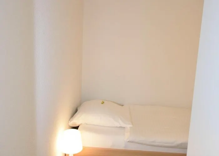 شقة Cozy Near Main Station - Color 2